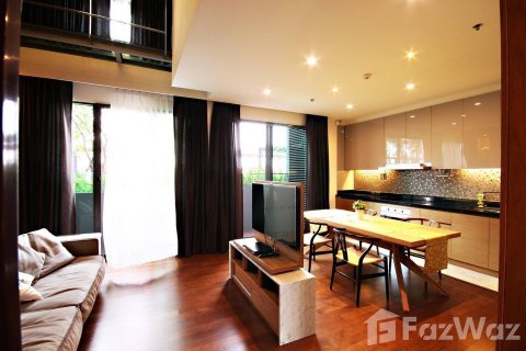 Condo in Khlong Toei, Bangkok, Thailand, 2 bedrooms № 123994 - photo 1