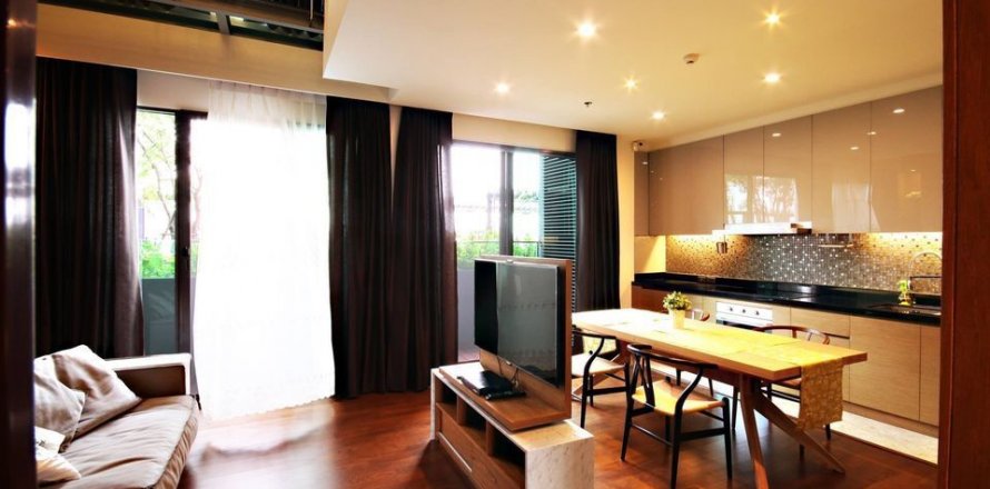 Condo in Khlong Toei, Bangkok, Thailand, 2 bedrooms № 123994