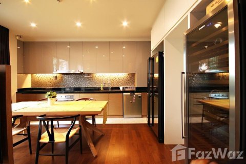 Condo in Khlong Toei, Bangkok, Thailand, 2 bedrooms № 123994 - photo 11