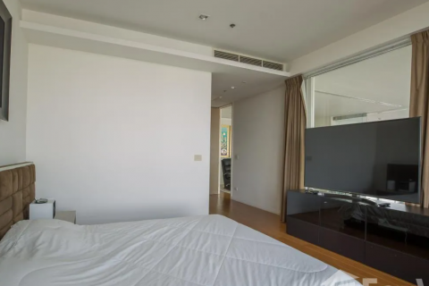 Condo in Khlong San, Bangkok, Thailand, 4 bedrooms  № 123950 - photo 29