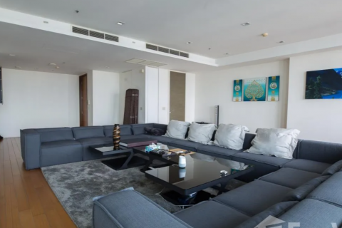 Condo in Khlong San, Bangkok, Thailand, 4 bedrooms  № 123950 - photo 17