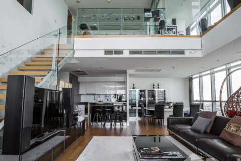 Condo in Khlong San, Bangkok, Thailand, 4 bedrooms  № 123950 - photo 1
