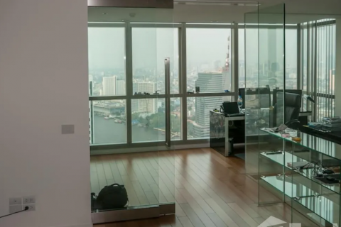 Condo in Khlong San, Bangkok, Thailand, 4 bedrooms  № 123950 - photo 13