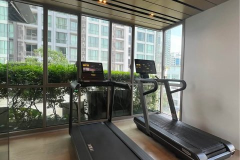 Condo in Watthana, Bangkok, Thailand, 3 bedrooms  № 123948 - photo 9