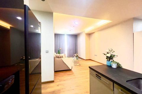 Condo in Watthana, Bangkok, Thailand, 3 bedrooms  № 123948 - photo 13