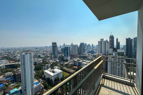 Condo in Watthana, Bangkok, Thailand, 3 bedrooms  № 123948 - photo 3