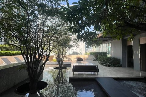 Condo in Watthana, Bangkok, Thailand, 3 bedrooms  № 123948 - photo 10