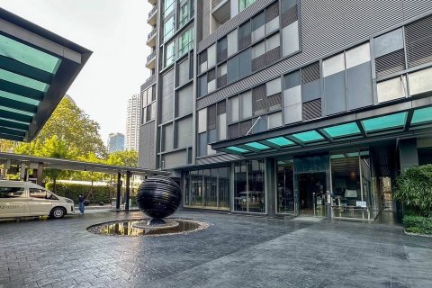 Condo in Watthana, Bangkok, Thailand, 3 bedrooms  № 123948 - photo 7