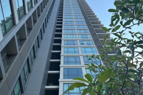 Condo in Watthana, Bangkok, Thailand, 3 bedrooms  № 123948 - photo 6