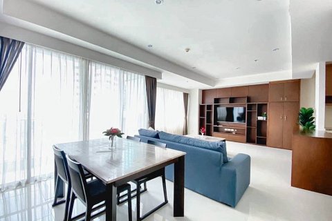 Кондоминиум с 2 спальнями в Бангкоке, Таиланд № 86625 - фото 4