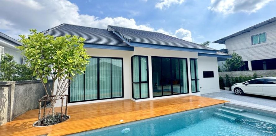 House in Bang Lamung, Thailand 4 bedrooms № 125624