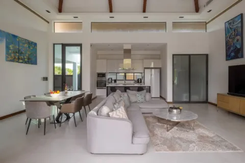 Villa in Phuket, Thailand 4 bedrooms № 107663 - photo 4