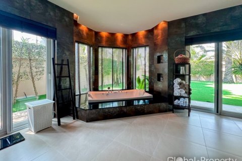 Дом в Паттайе, Таиланд с 5 спальнями  № 132305 - фото 22