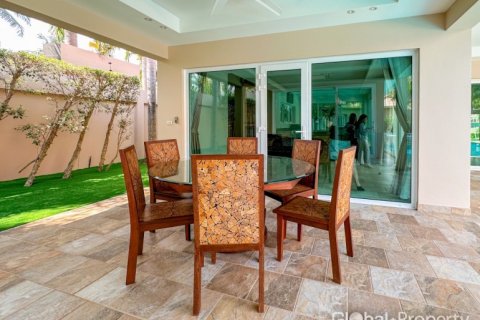 Дом в Паттайе, Таиланд с 5 спальнями  № 132305 - фото 20