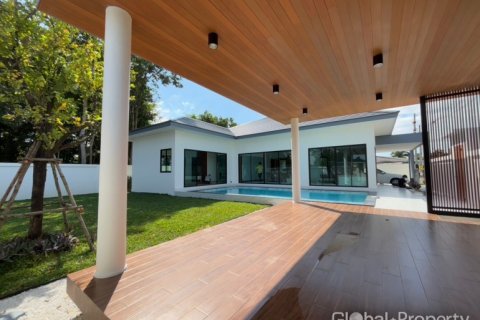 Дом в Паттайе, Таиланд с 3 спальнями  № 121081 - фото 6