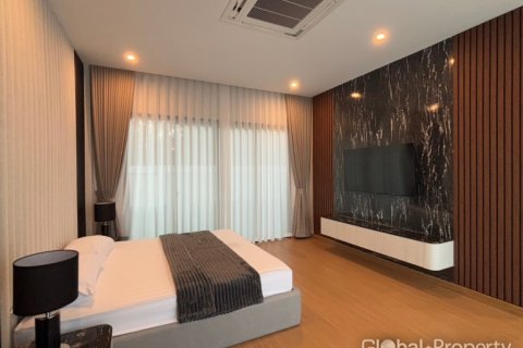 Дом в Паттайе, Таиланд с 3 спальнями  № 121081 - фото 24