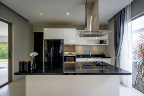 Villa in Bang Tao, Thailand 3 bedrooms № 86356 - photo 8