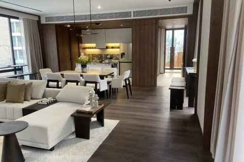 Condo in Bangkok, Thailand, 2 bedrooms  № 86571 - photo 2