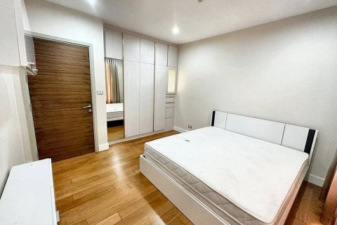 Condo in Bangkok, Thailand, 3 bedrooms  № 86573 - photo 4