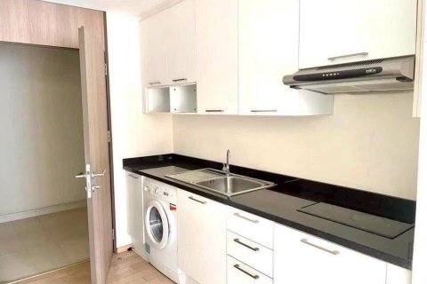 Studio in the Condo in Khlong Toei, Bangkok, Thailand  № 141864 - photo 5