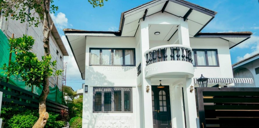 Дом в Банг Ламунге, Таиланд с 4 спальнями  № 123461