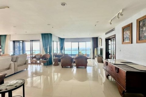 Кондоминиум с 3 спальнями в Банг Ламунге, Таиланд № 123467 - фото 1