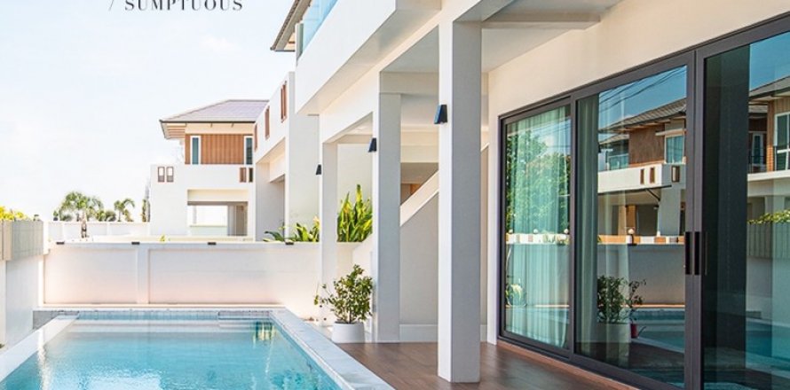 Maison à Pattaya, Thaïlande 5 chambres № 124172