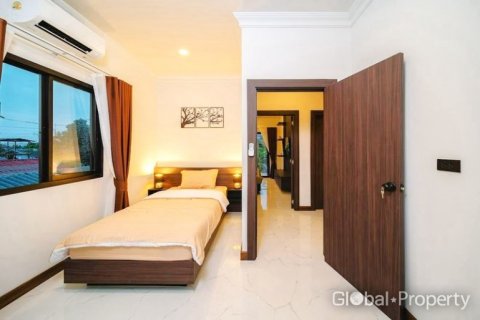 Дом в Паттайе, Таиланд с 3 спальнями  № 124181 - фото 16