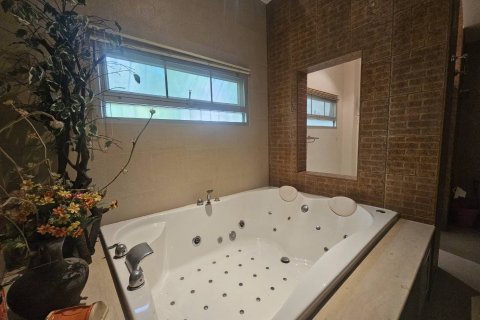 Дом в Паттайе, Таиланд с 5 спальнями  № 125057 - фото 23