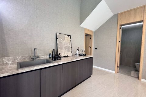 House in Pattaya, Thailand 4 bedrooms № 125059 - photo 15