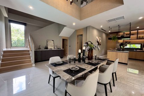 House in Pattaya, Thailand 4 bedrooms № 125059 - photo 16