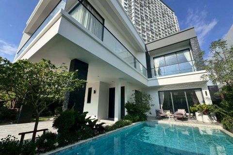 House in Pattaya, Thailand 4 bedrooms № 125059 - photo 2