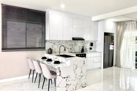 House in Pattaya, Thailand 4 bedrooms № 125060 - photo 8