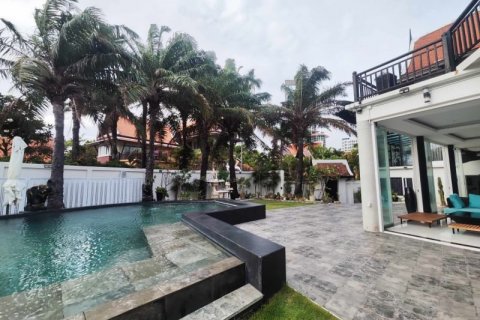 House in Pattaya, Thailand 10 bedrooms № 125056 - photo 6
