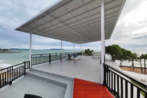 House in Pattaya, Thailand 10 bedrooms № 125056 - photo 14