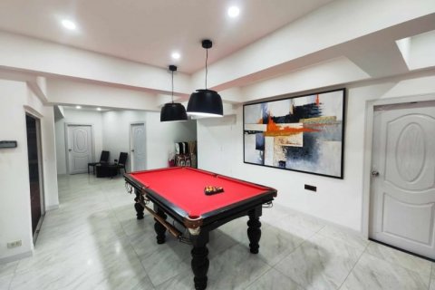 House in Pattaya, Thailand 10 bedrooms № 125056 - photo 11