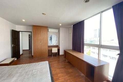 Condo in Watthana, Bangkok, Thailand, 4 bedrooms  № 132273 - photo 8