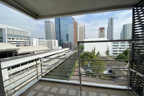 Condo in Watthana, Bangkok, Thailand, 4 bedrooms  № 132273 - photo 11
