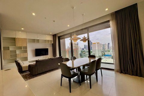 Condo in Watthana, Bangkok, Thailand, 2 bedrooms № 132275 - photo 2