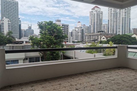 Кондоминиум с 3 спальнями в Бангкоке, Таиланд № 143733 - фото 4