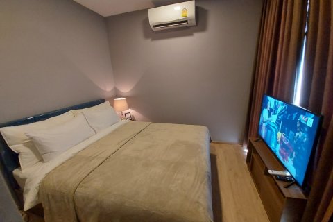 Condo in Bangkok, Thailand, 2 bedrooms  № 143730 - photo 9