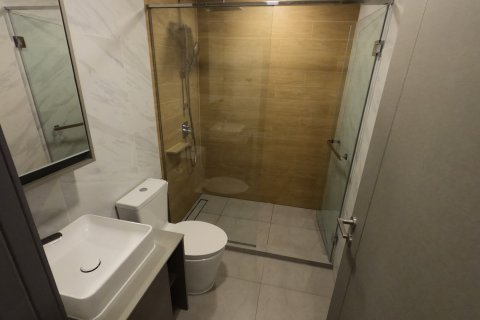 Condo in Bangkok, Thailand, 2 bedrooms  № 143730 - photo 11