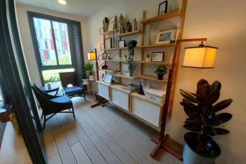 Condo in Bangkok, Thailand, 2 bedrooms  № 143730 - photo 2