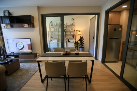 Condo in Bangkok, Thailand, 2 bedrooms  № 143730 - photo 5