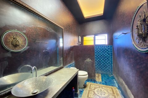 House in Chiang Mai, Thailand 4 bedrooms № 80877 - photo 13