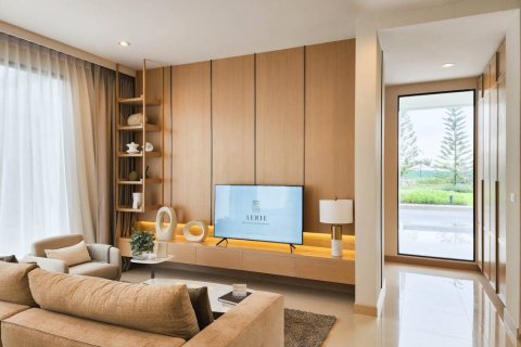 Townhouse in Bangkok, Thailand 5 bedrooms № 104187 - photo 6