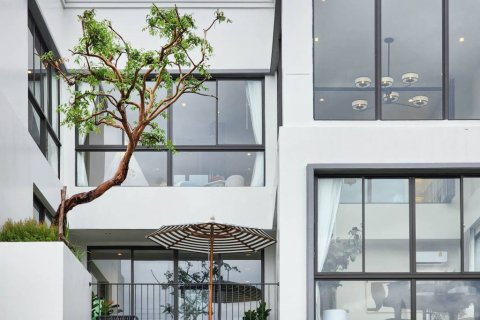 Townhouse in Bangkok, Thailand 5 bedrooms № 104187 - photo 3