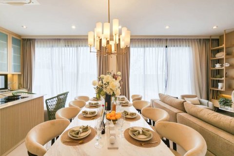 Townhouse in Bangkok, Thailand 5 bedrooms № 104187 - photo 7