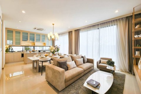 Townhouse in Bangkok, Thailand 5 bedrooms № 104187 - photo 4