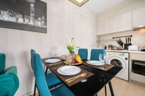 Condo à Khlong Toei, Bangkok, Thaïlande, 2 chambres  № 124003 - photo 4